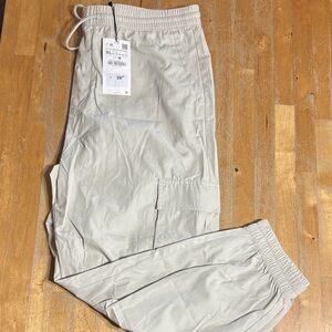 NWT Zara womens Beige Cargo Pants